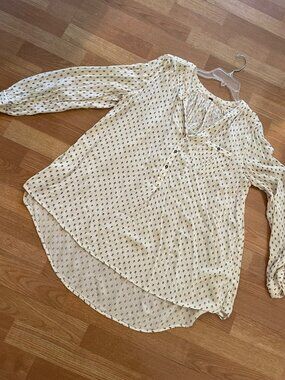Free People Blouse size L beige with print, button front